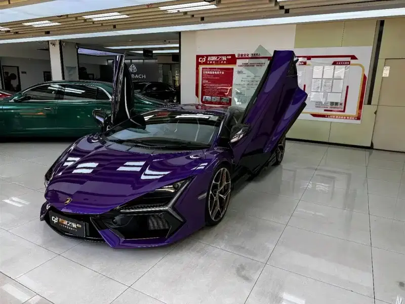 Lamborghini Revuelto, 2025