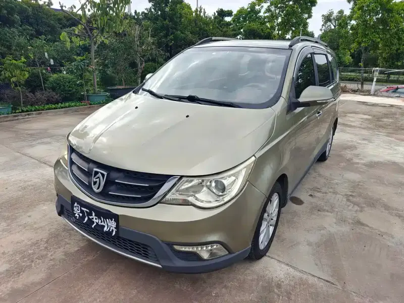 Baojun 730, 2015