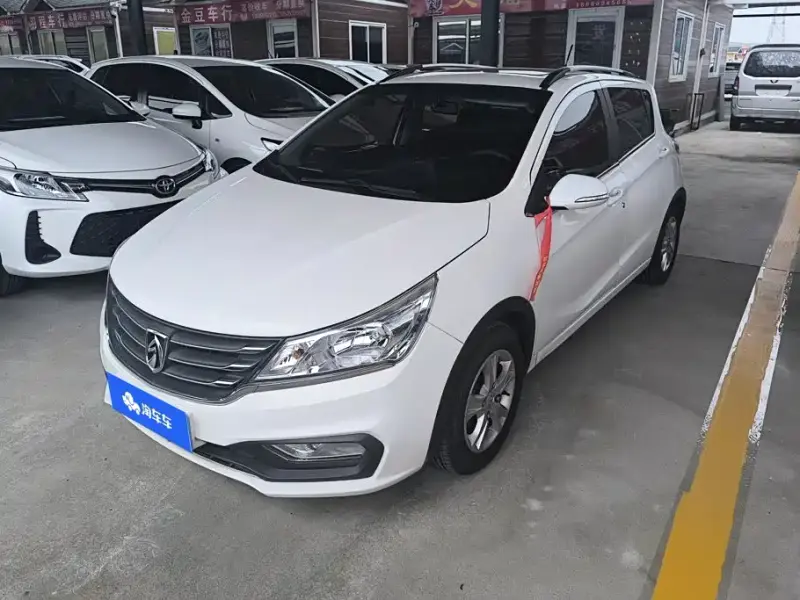 Baojun 310, 2016