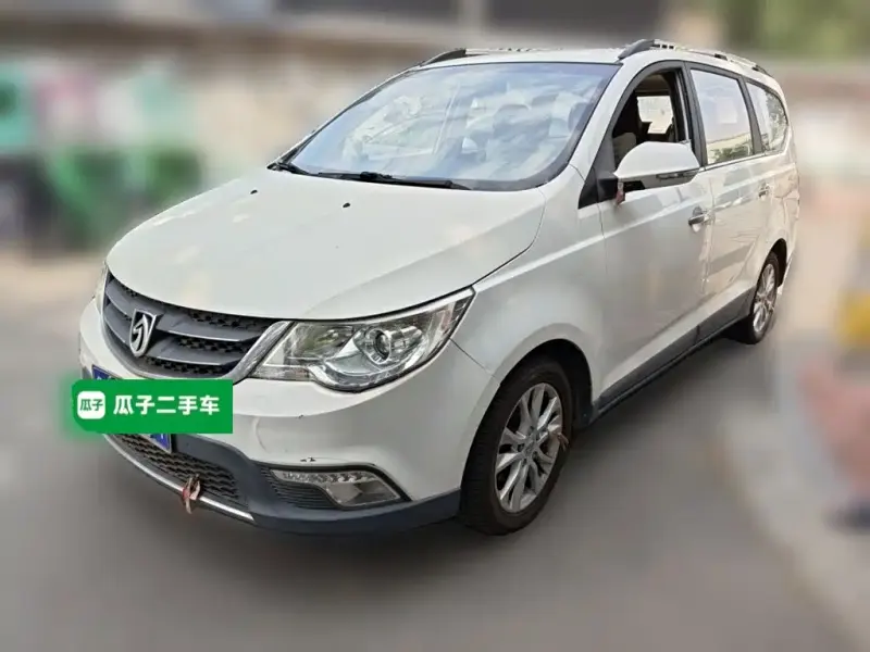 Baojun 730, 2015
