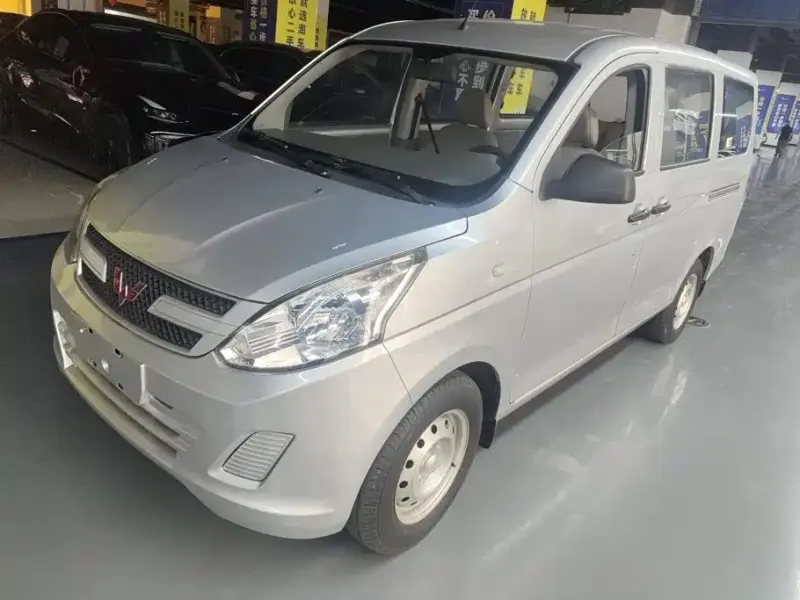 Wuling Rongguang V, 2019
