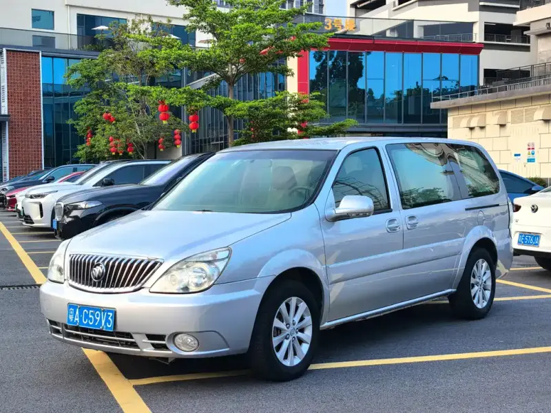Buick GL8, 2016