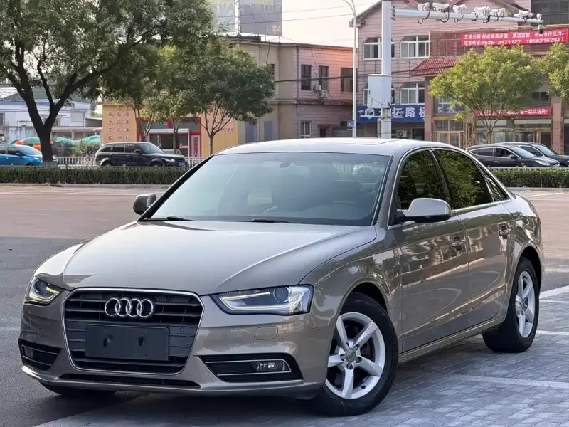 Audi A4L, 2013