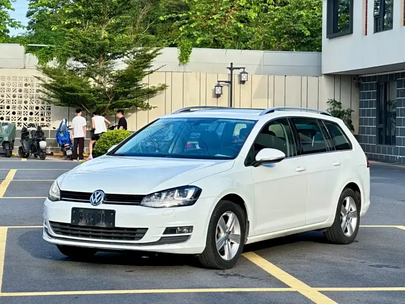Volkswagen Golf (Import), 2015