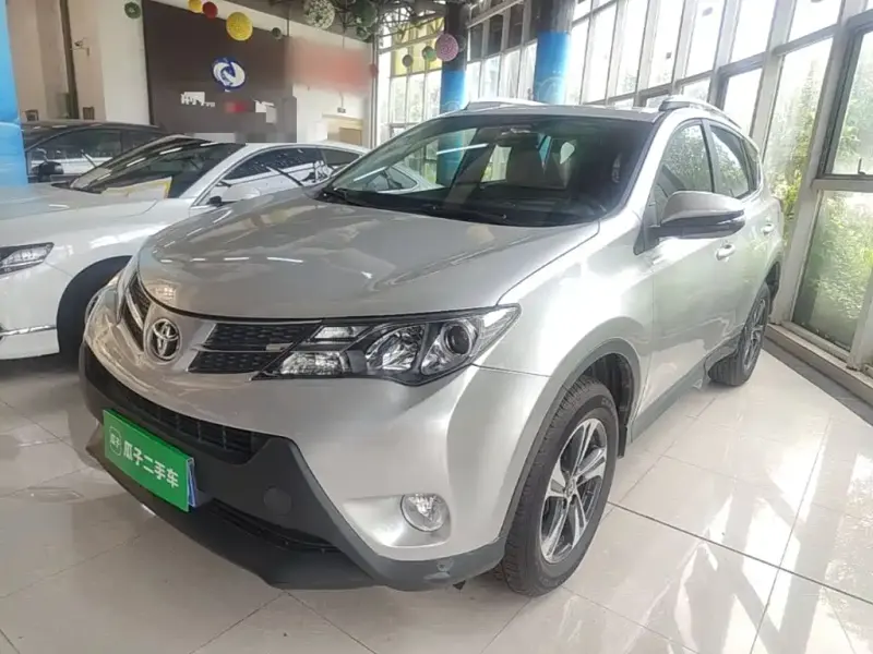 Toyota RAV4, 2015