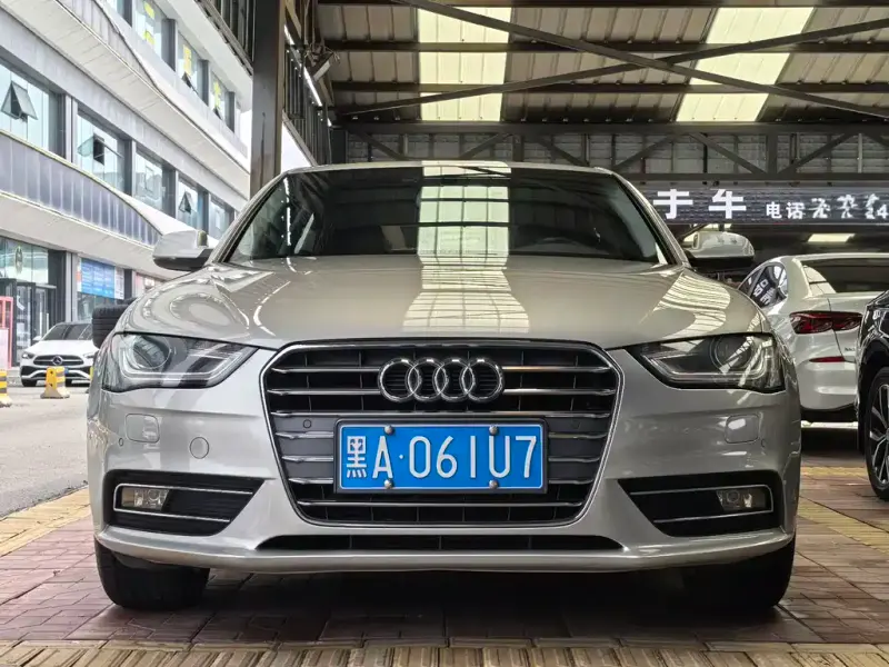 Audi A4L, 2015