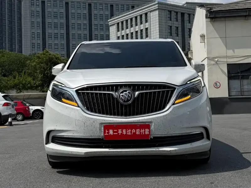 Buick GL8, 2018