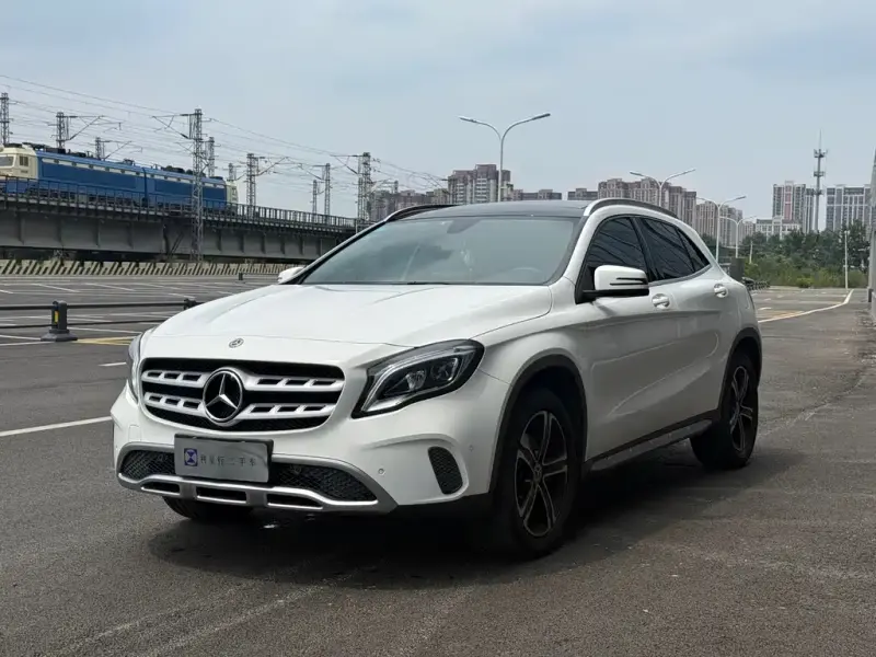 Mercedes-Benz GLA, 2018