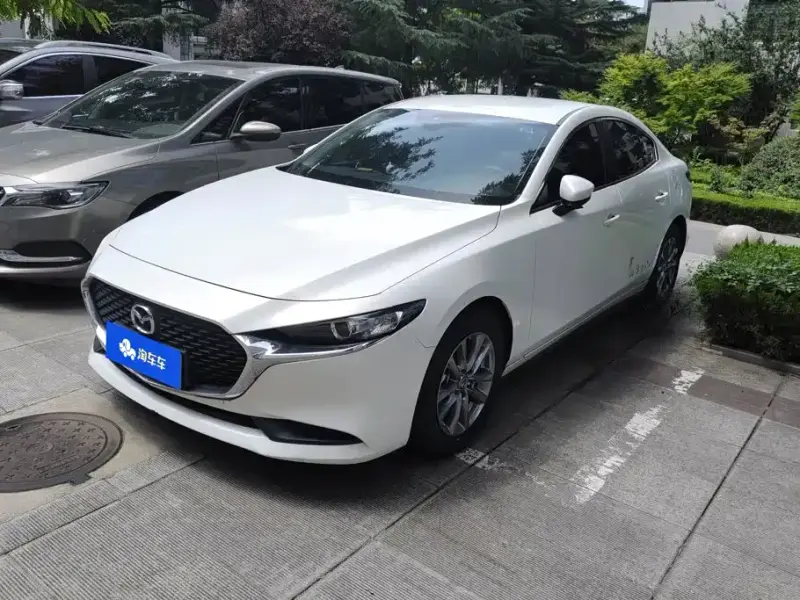 Mazda 3 Axela, 2022