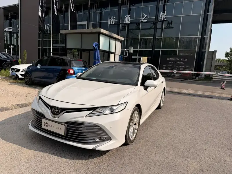 Toyota Camry, 2019