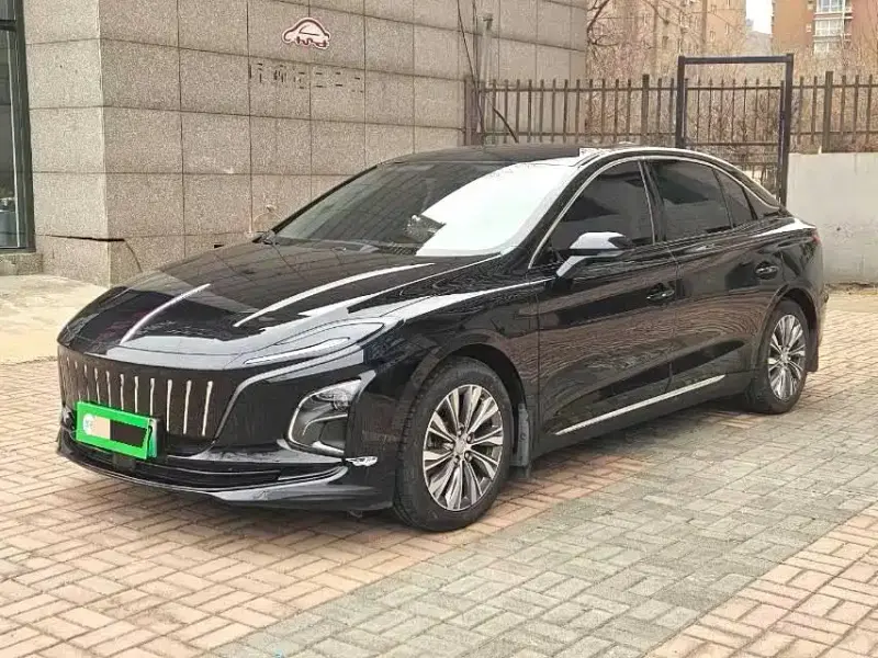 Hongqi E-QM5, 2025
