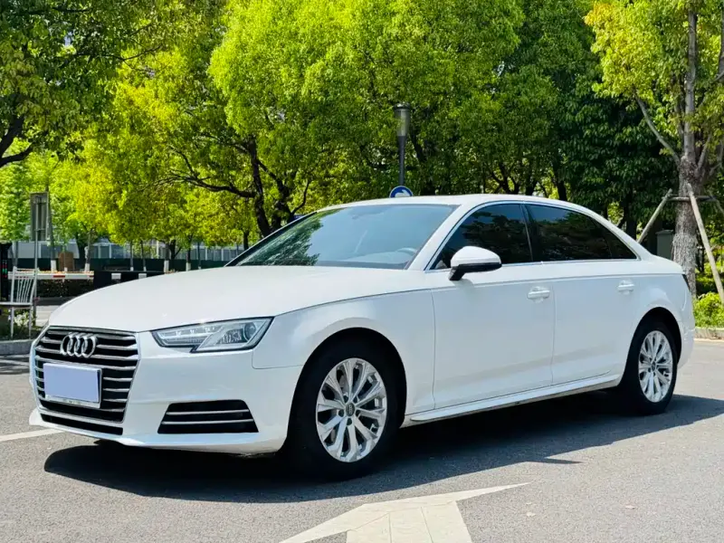 Audi A4L, 2017