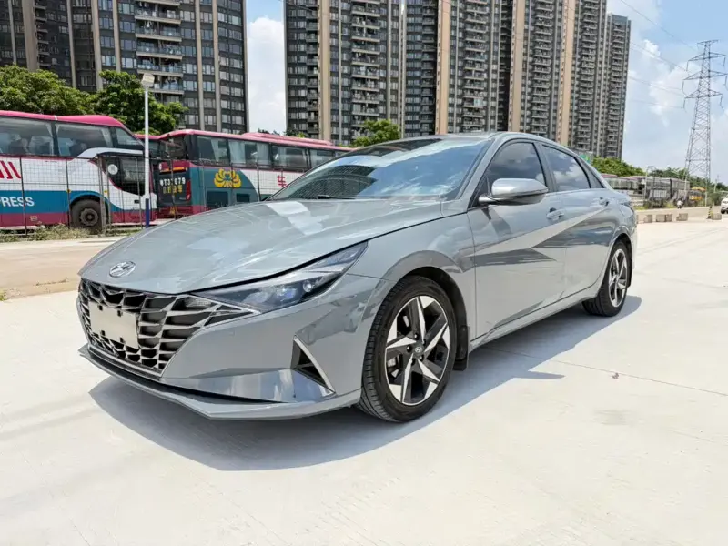 Hyundai Elantra, 2023