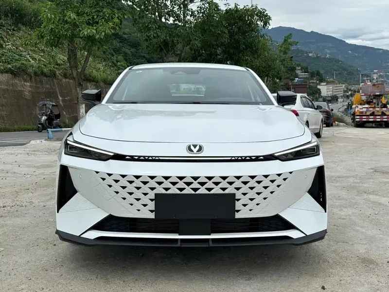 Changan UNI-V iDD, 2026