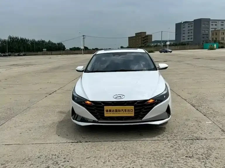 Hyundai Elantra, 2023