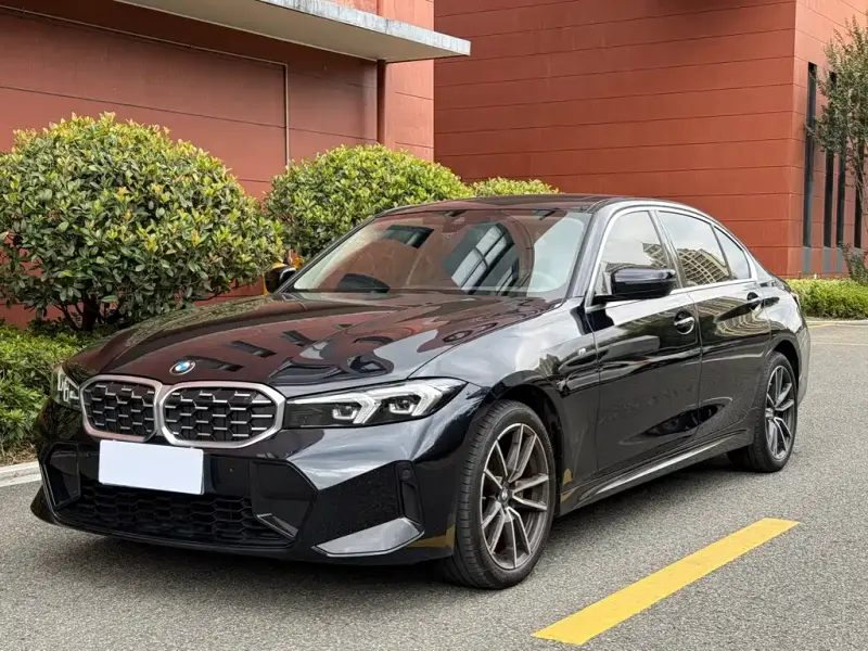 BMW 3 Series, 2023