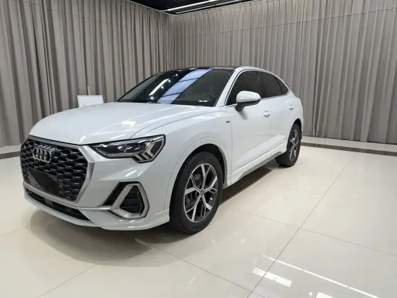 Audi Q3 Sportback, 2020