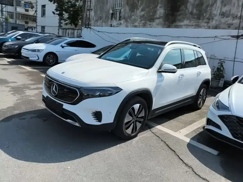 Mercedes-Benz EQB, 2023