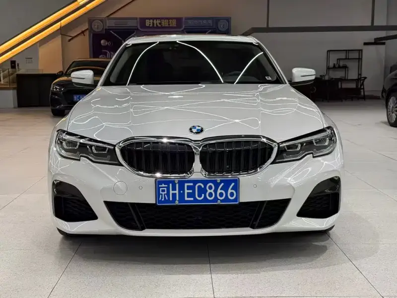 BMW 3 Series, 2022