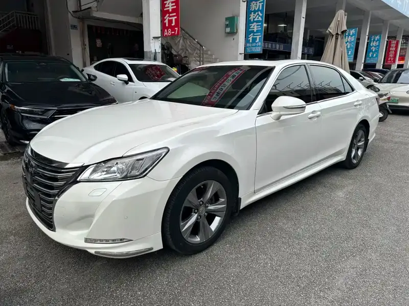 Toyota Crown, 2017