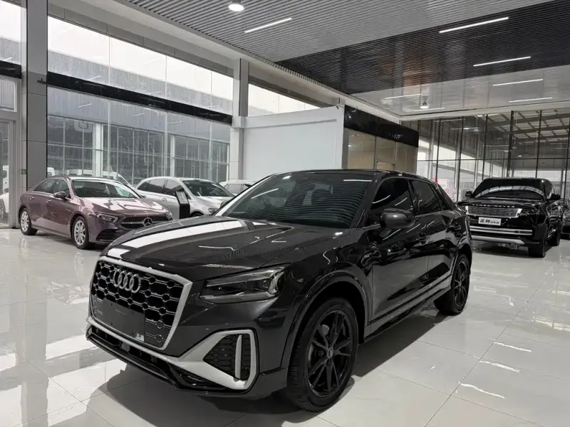 Audi Q2L, 2022