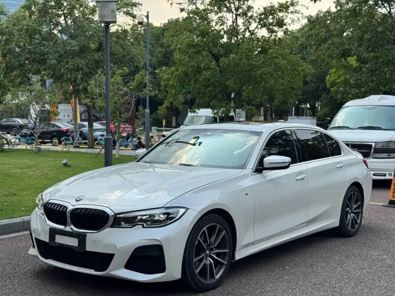 BMW 3 Series, 2020