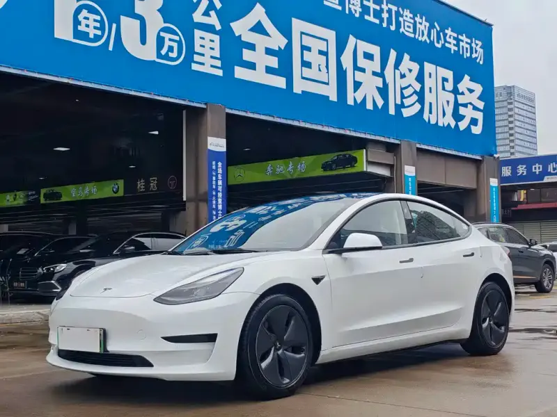 Tesla Model 3, 2023