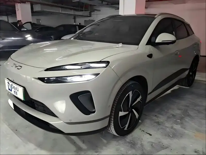 BYD 06, 2025