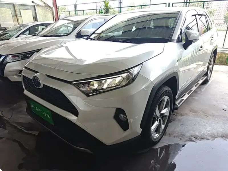 Toyota RAV4, 2023