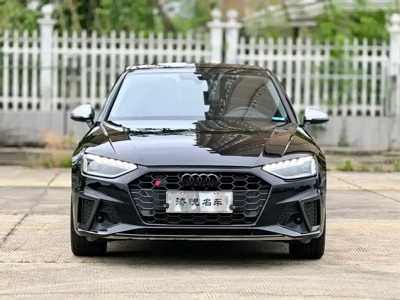 Audi A4L, 2021