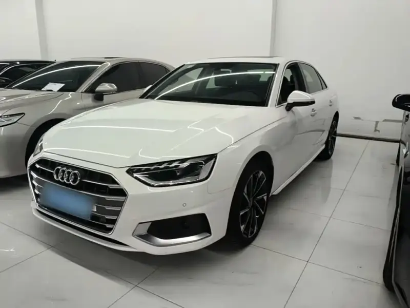 Audi A4L, 2022