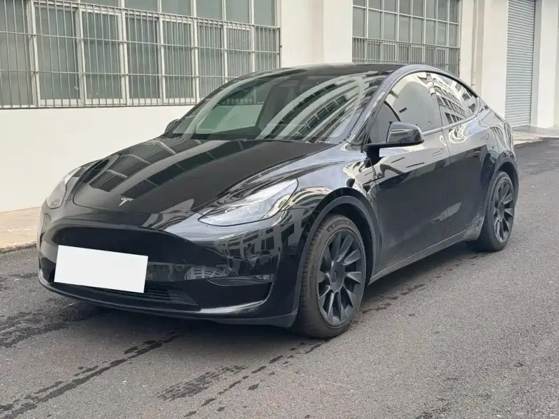 Tesla Model Y, 2022