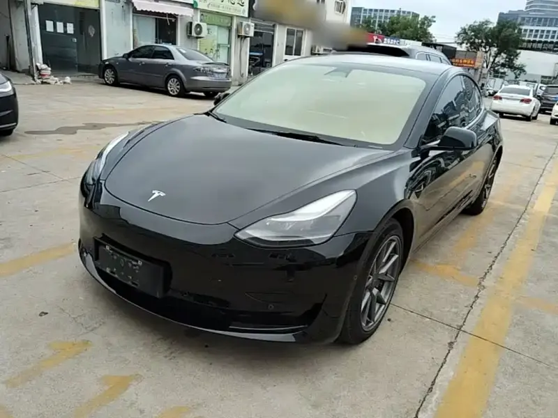 Tesla Model 3, 2022