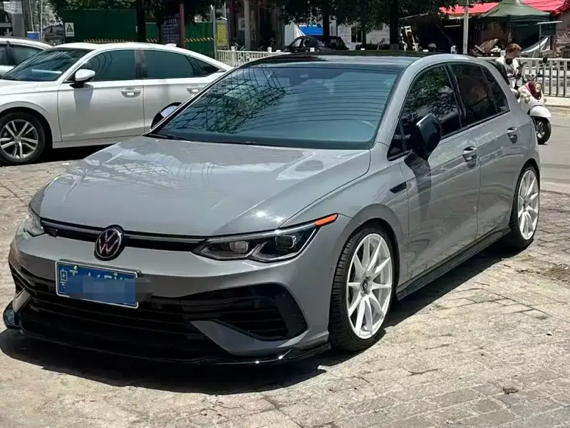 Volkswagen Golf, 2023