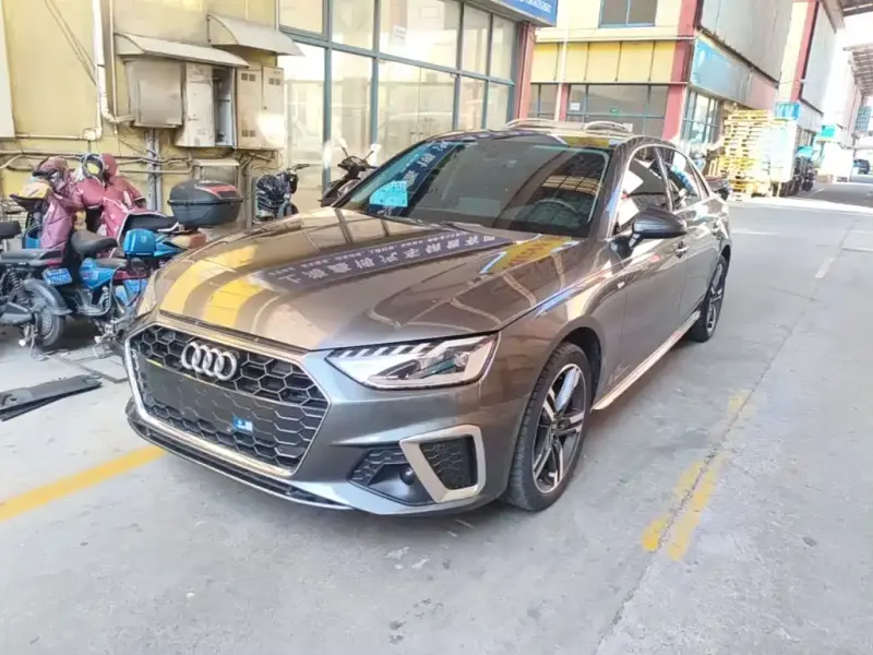 Audi A4L, 2022