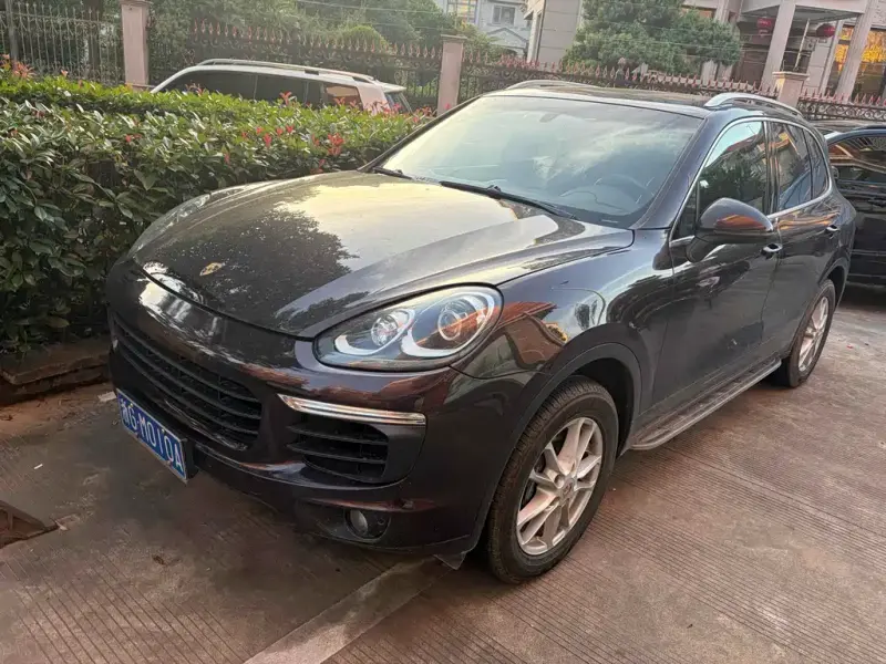 Porsche Cayenne, 2015