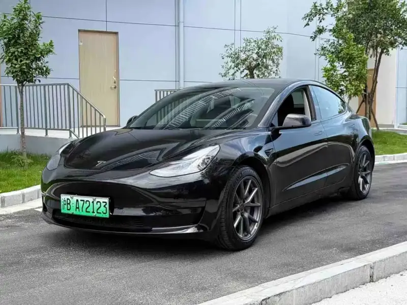 Tesla Model 3, 2022