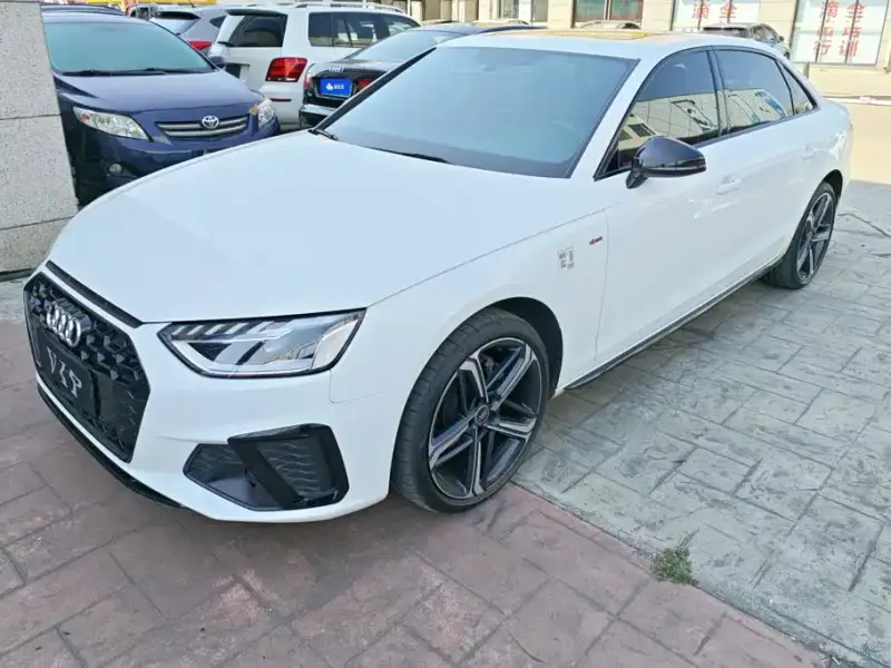 Audi A4L, 2023