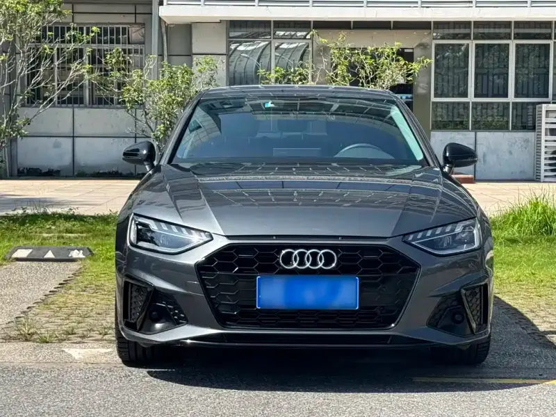 Audi A4L, 2022