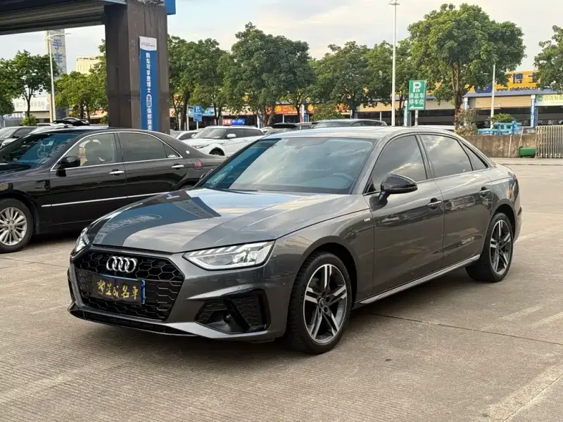 Audi A4L, 2022