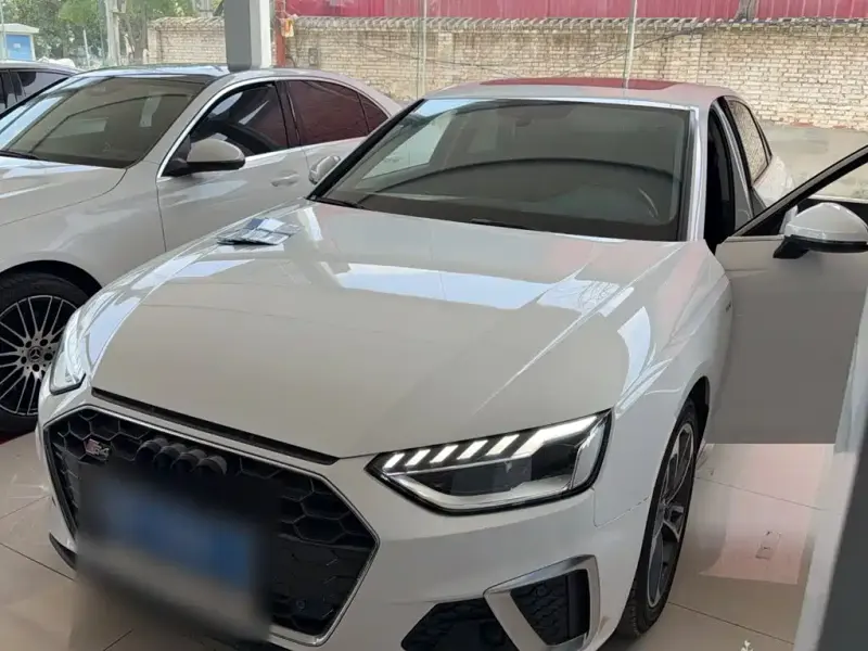 Audi A4L, 2021
