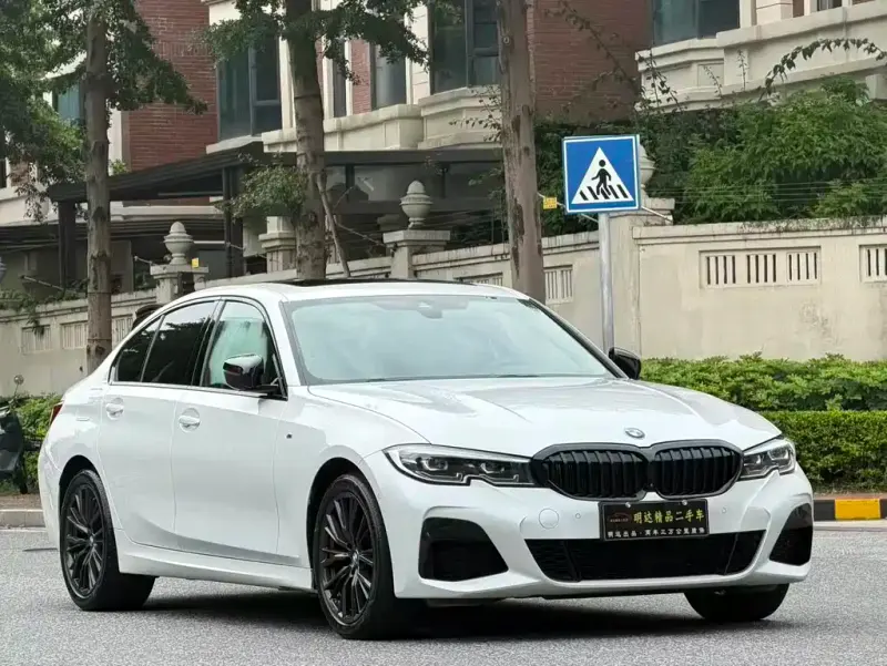 BMW 3 Series, 2021