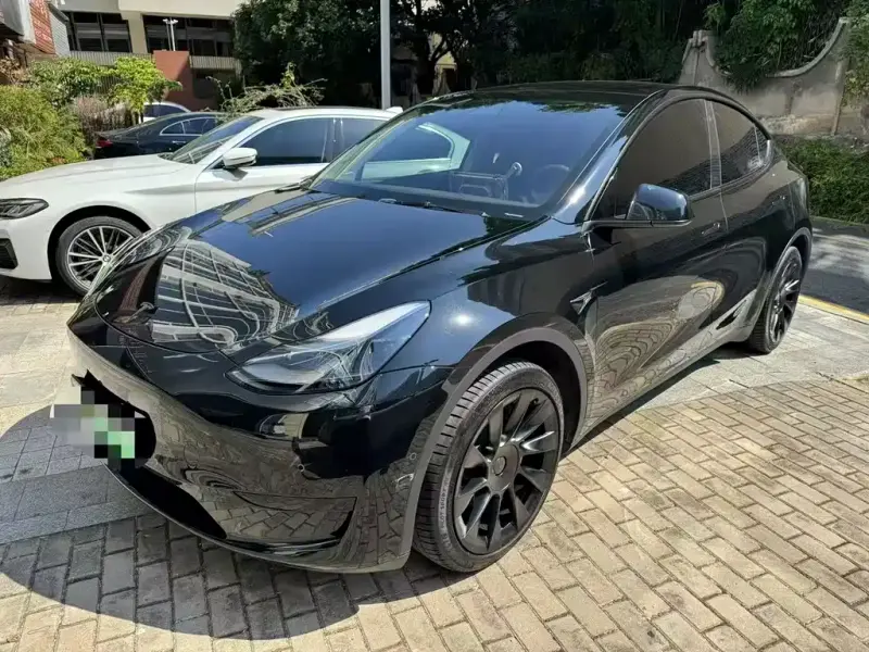 Tesla Model Y, 2023
