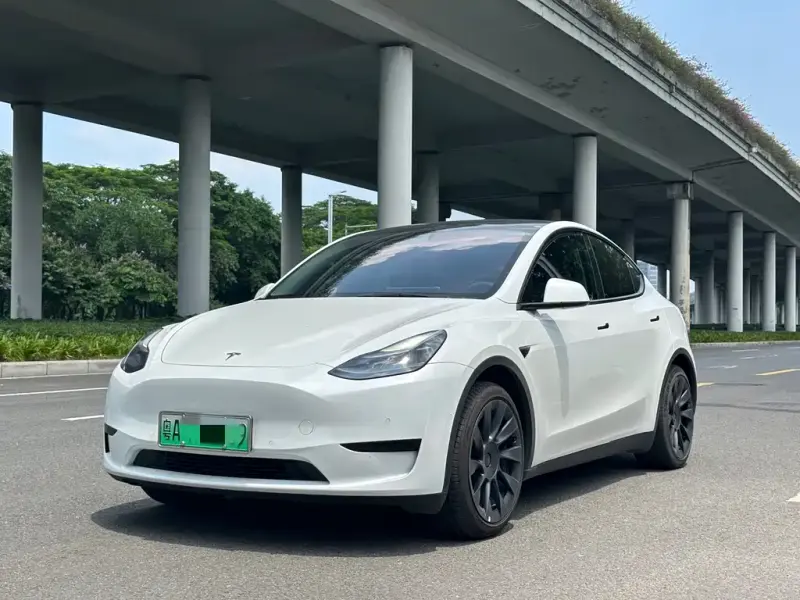 Tesla Model Y, 2023