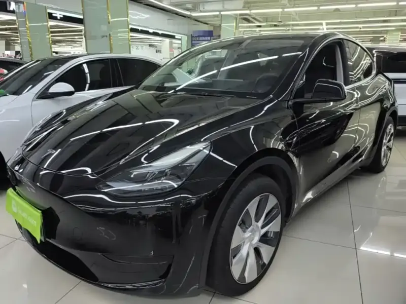 Tesla Model Y, 2023