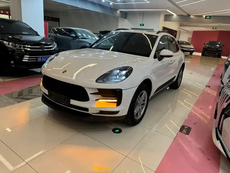 Porsche Macan, 2020
