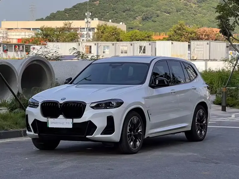 BMW iX3, 2024