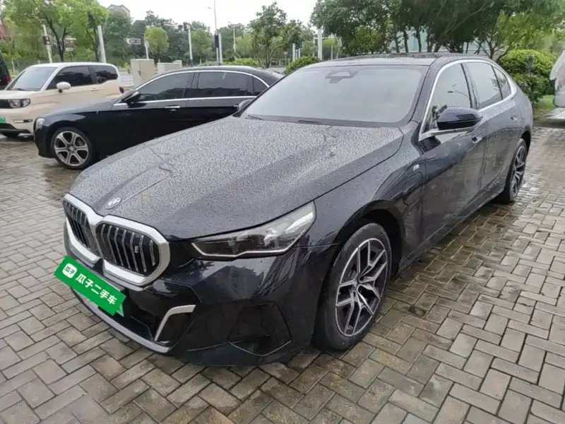 BMW i5, 2024