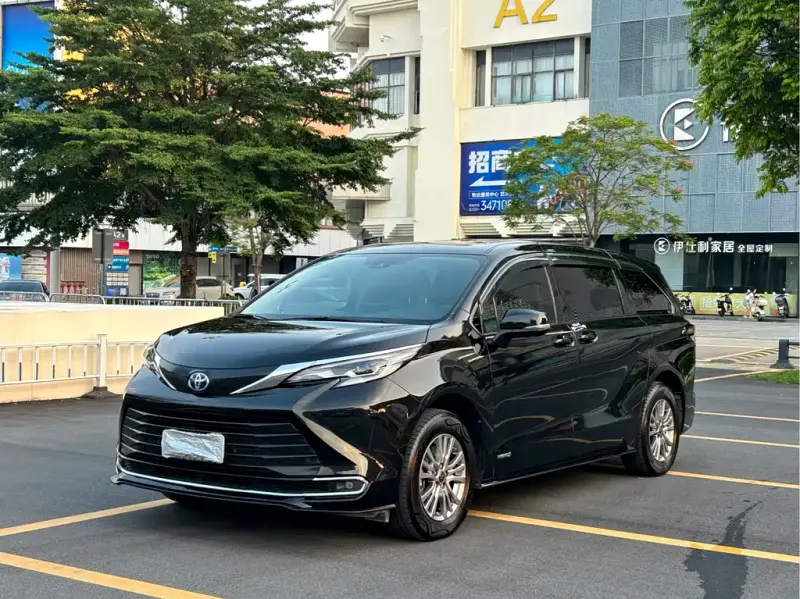 Toyota Sienna, 2023
