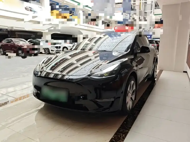 Tesla Model Y, 2023